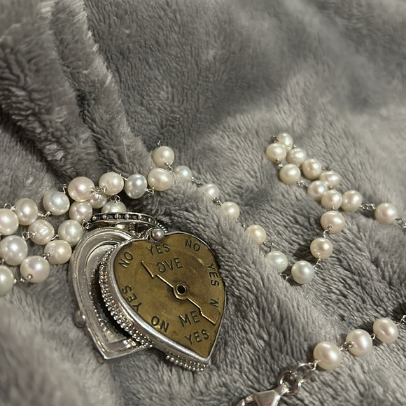 Mars and Valentine Spectacular “Love Meter” Locket-Boutique